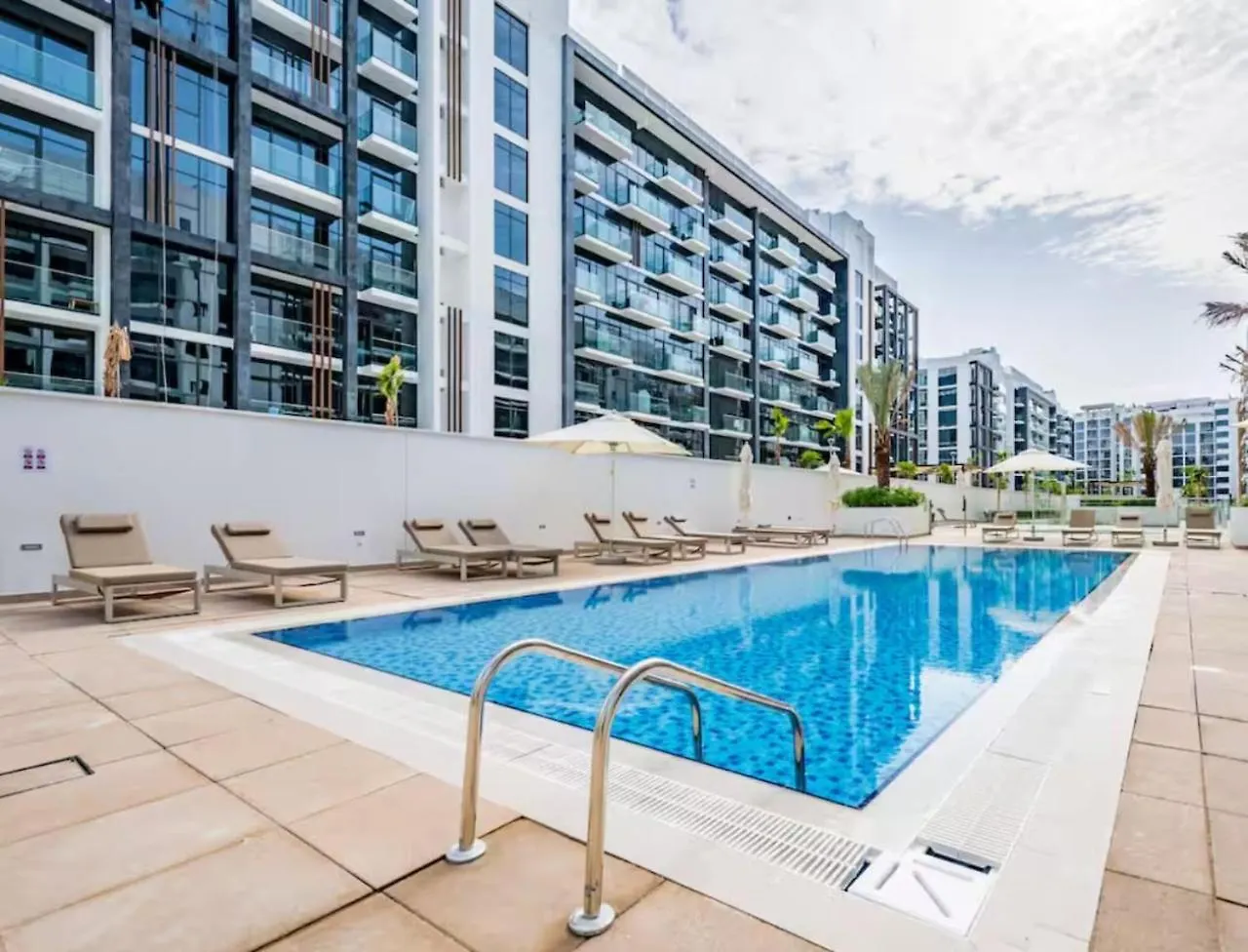 Egate - Dubai - 1 Bedroom - 1St Floor With Terrace - 17-116 Apartment